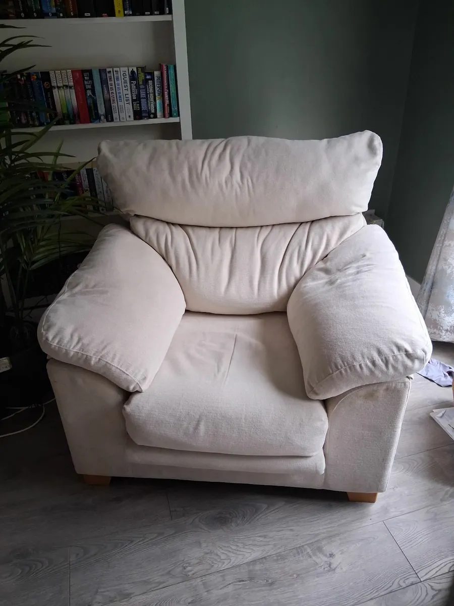 3 Seater Couch with 2 Arm Chairs - Image 3