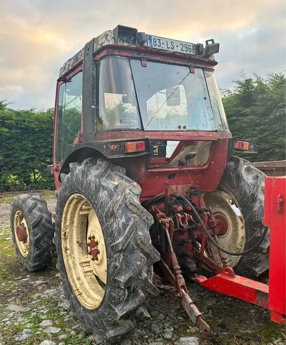 International 885 XL - Image 2
