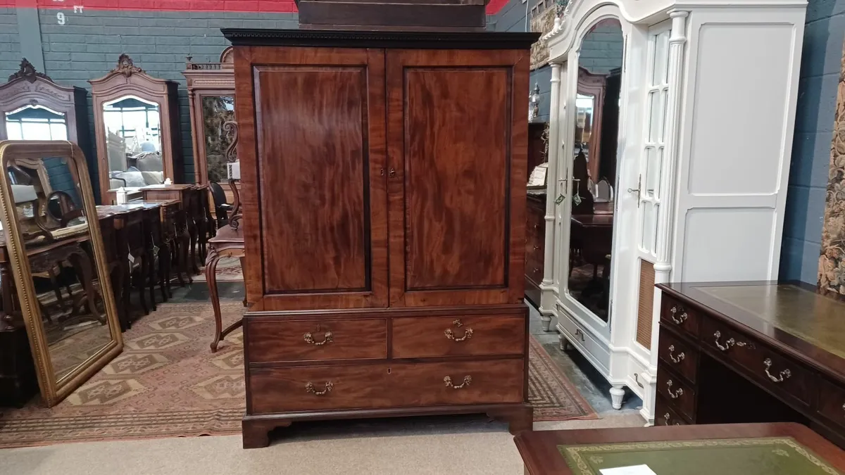 Antique Victorian Flame Mahogany Linen Press - Image 1