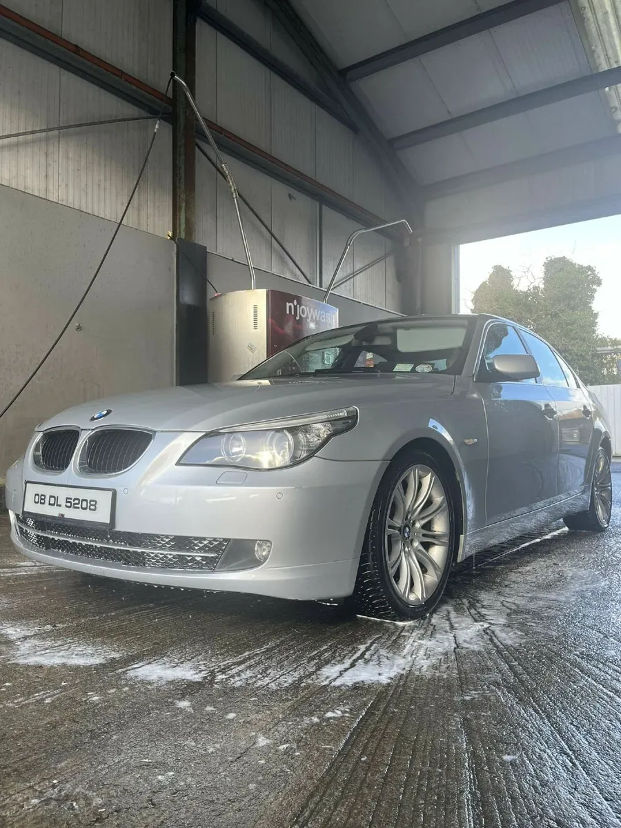 BMW 5-Series 2008 - Image 1