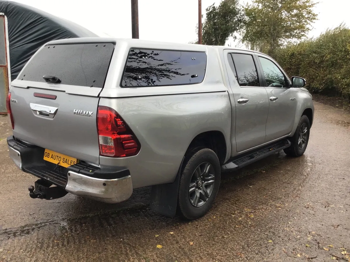 Toyota Hilux - Image 3