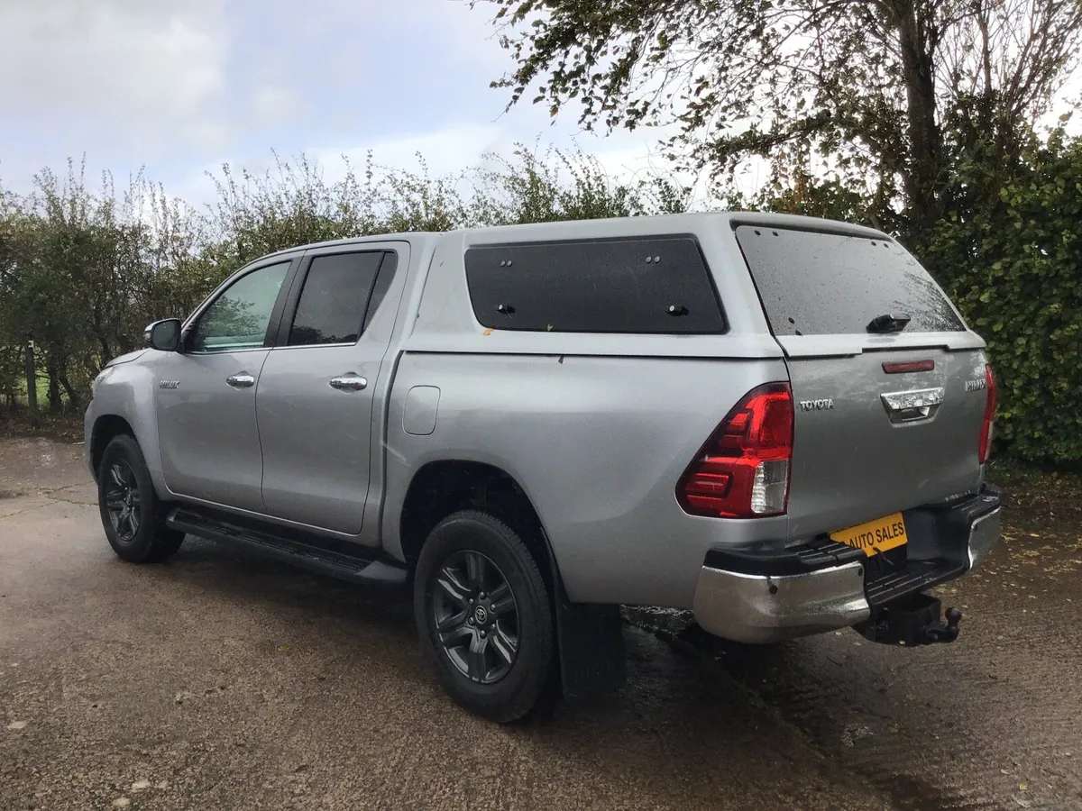 Toyota Hilux - Image 4
