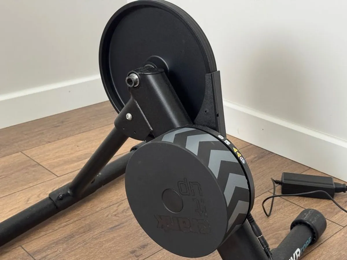 Wahoo KICKR CORE Zwift One Smart Trainer + 12 Speed 105 cassette - Image 3