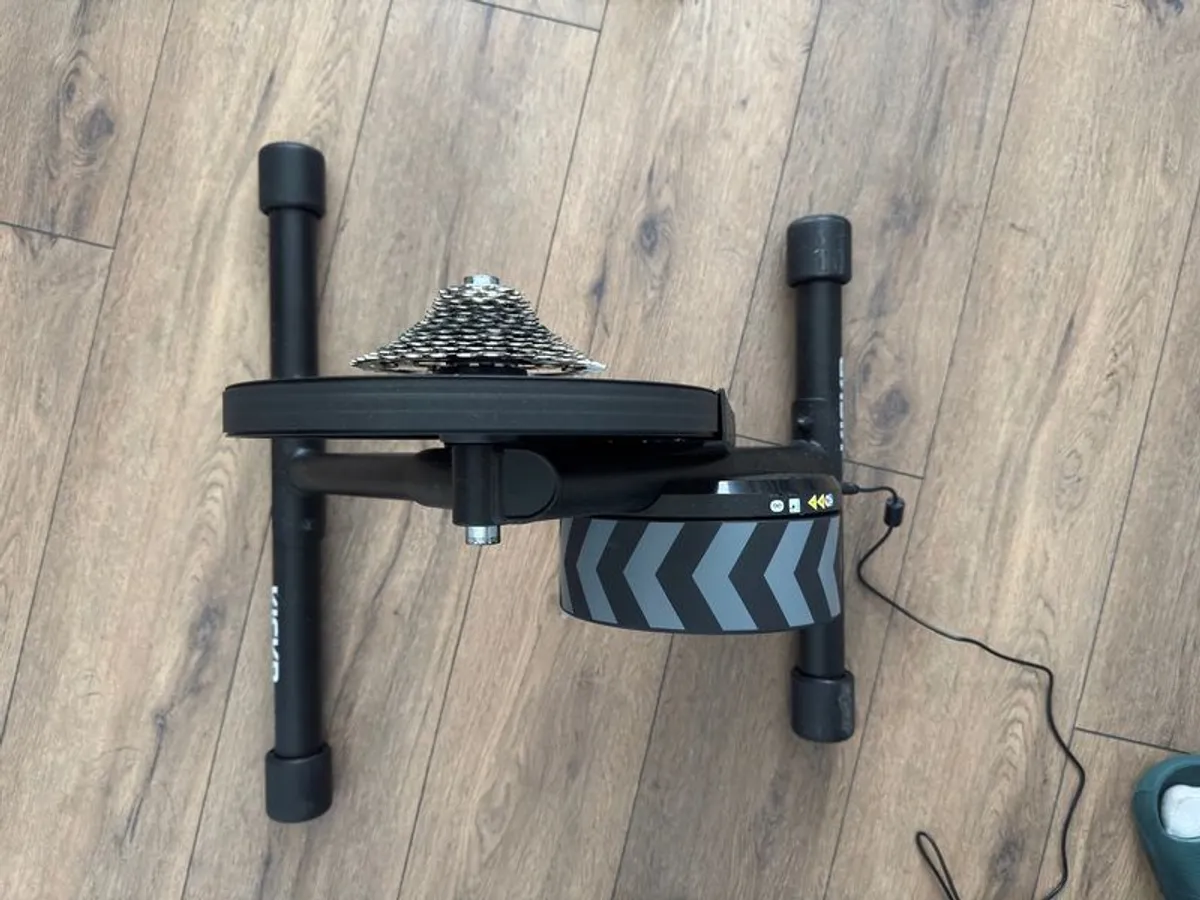 Wahoo KICKR CORE Zwift One Smart Trainer + 12 Speed 105 cassette - Image 4