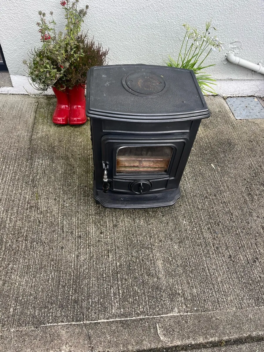 Stove - Image 1