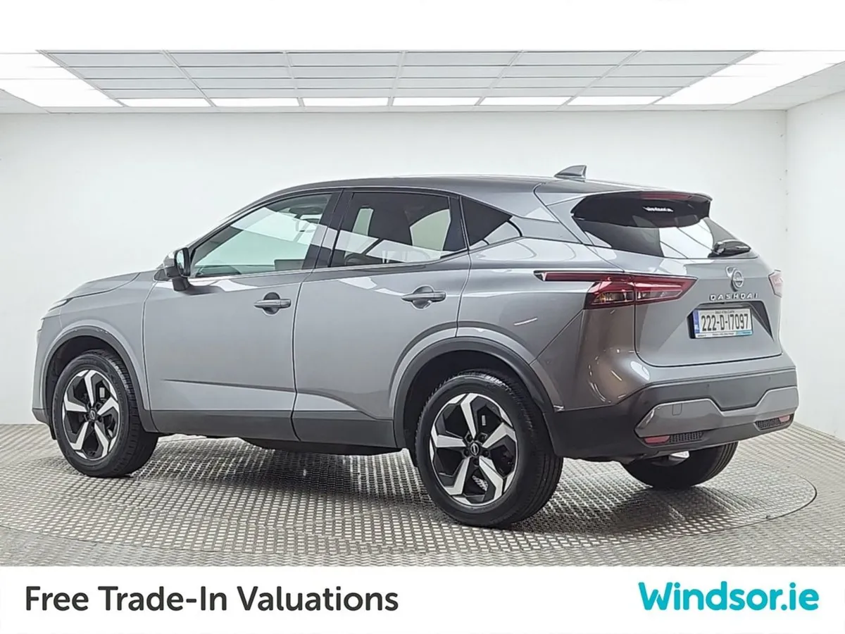Nissan QASHQAI 1.3 SV Premium - Image 4