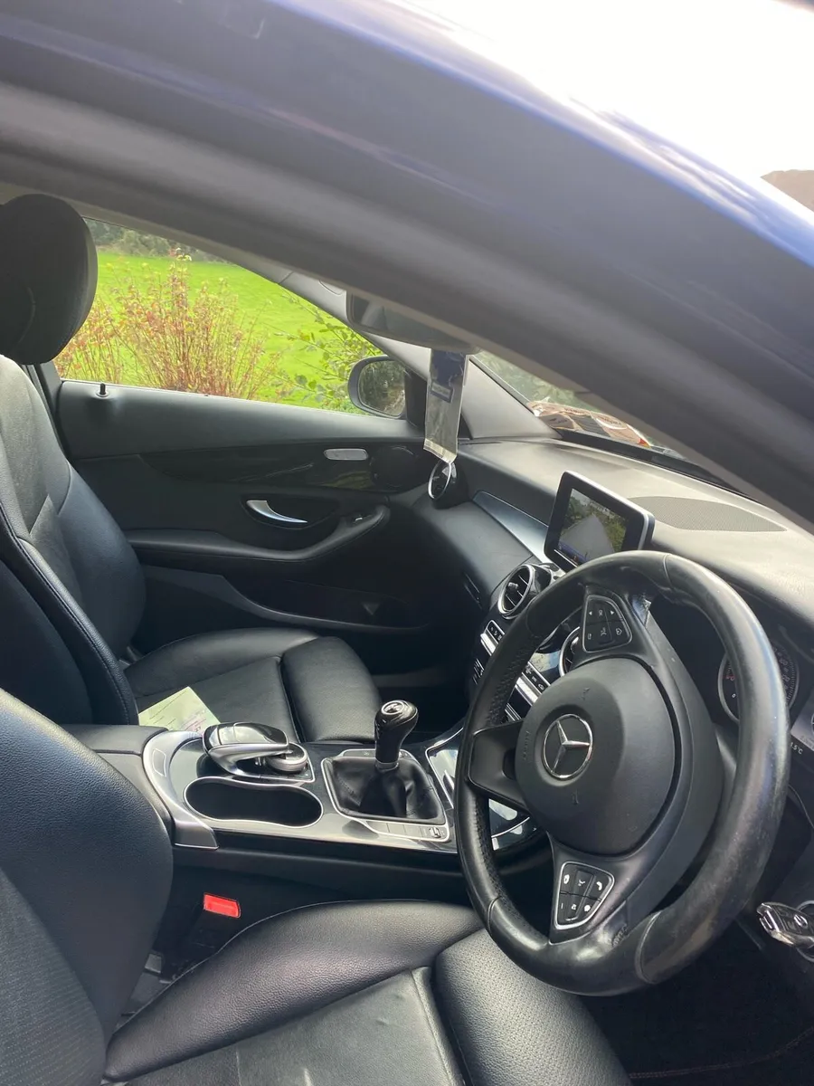 Mercedes-Benz C220 Executive SE - Image 4