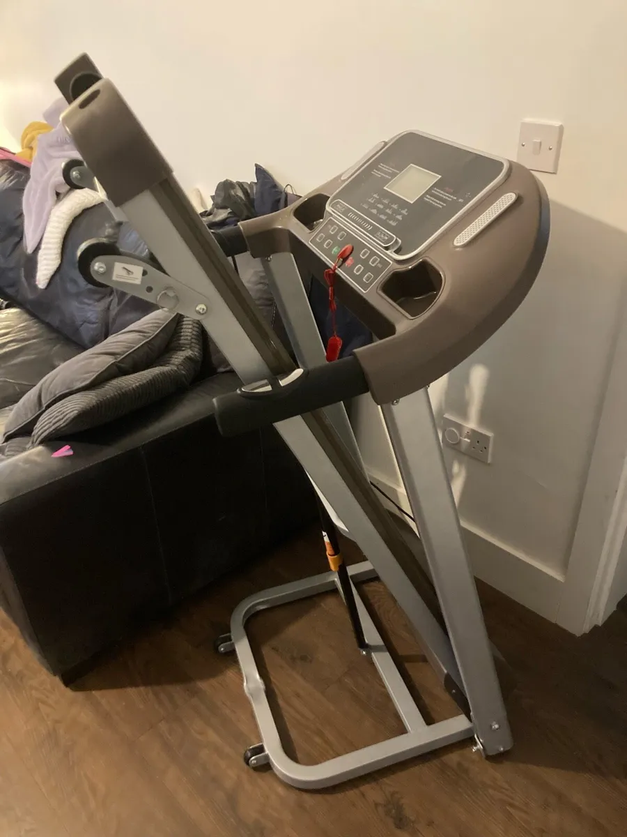 Folding Treadmill - Image 4