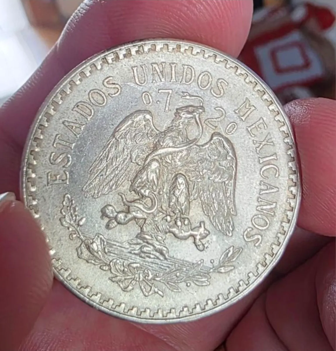 1945 silver mexican un peso coin - Image 4