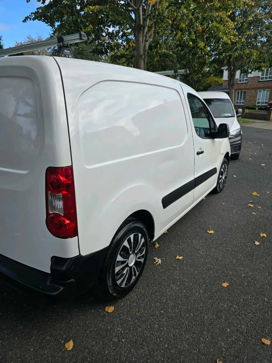 Citreon Berlingo Taxed + CVRT - Image 1