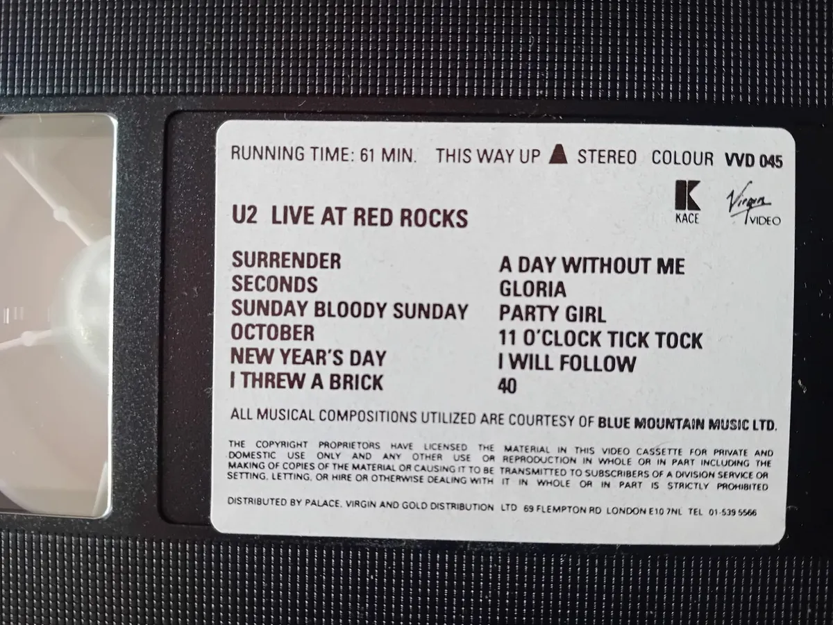 U2  LIVE AT REDROCKS  VHS VIDEO - Image 2