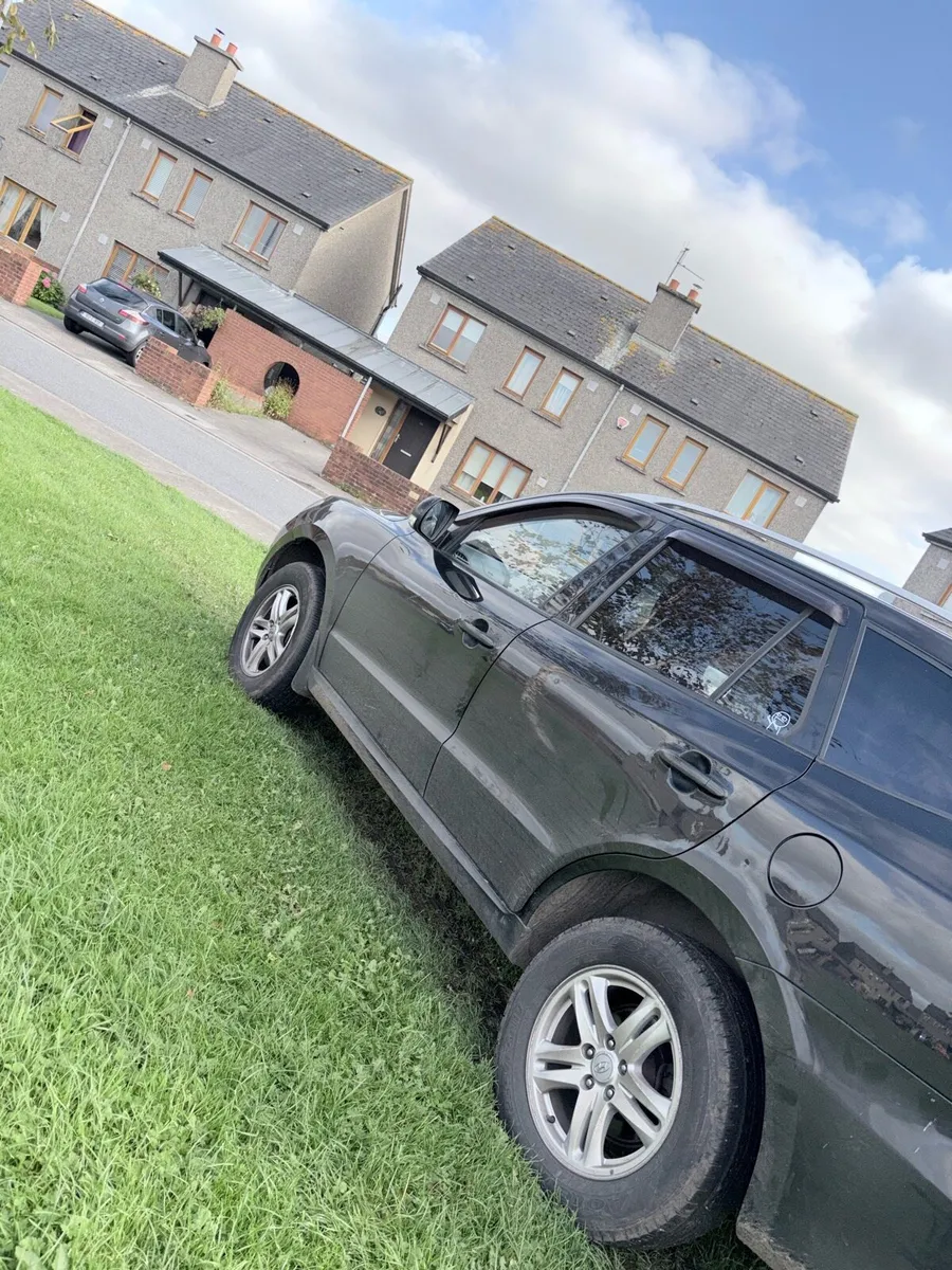 Hyundai Santa Fe - Image 4