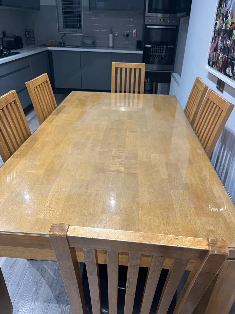 Kitchen table and chairs - Image 4