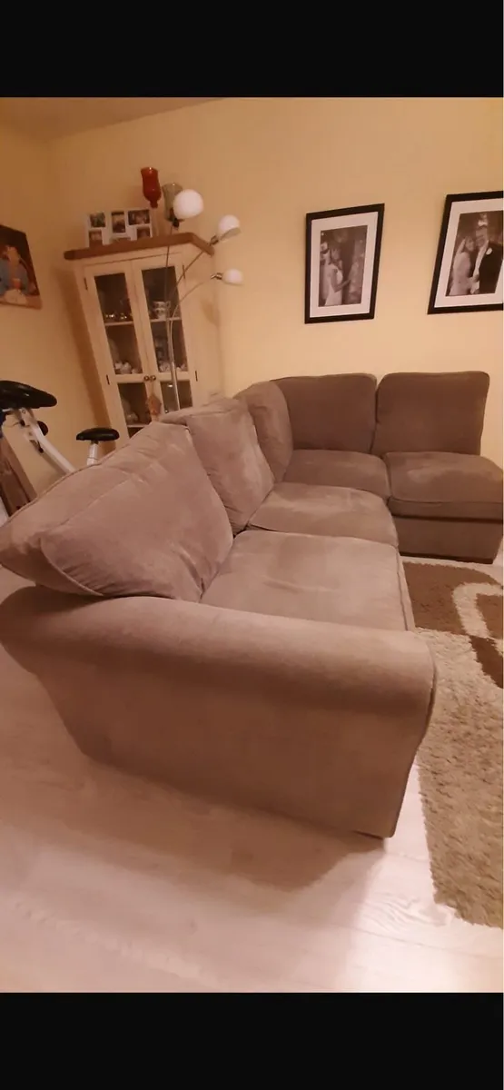 Corner Sofa - L Shaped - Image 4