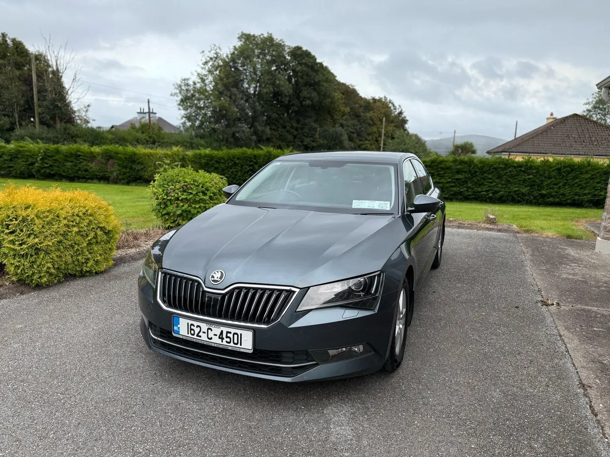 2016 Skoda Superb - Image 3