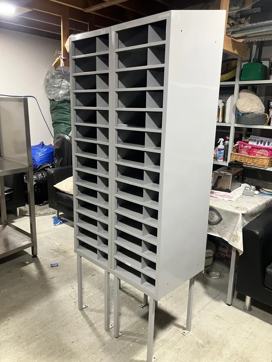 Pigeon hole storage with removable legs - Image 3