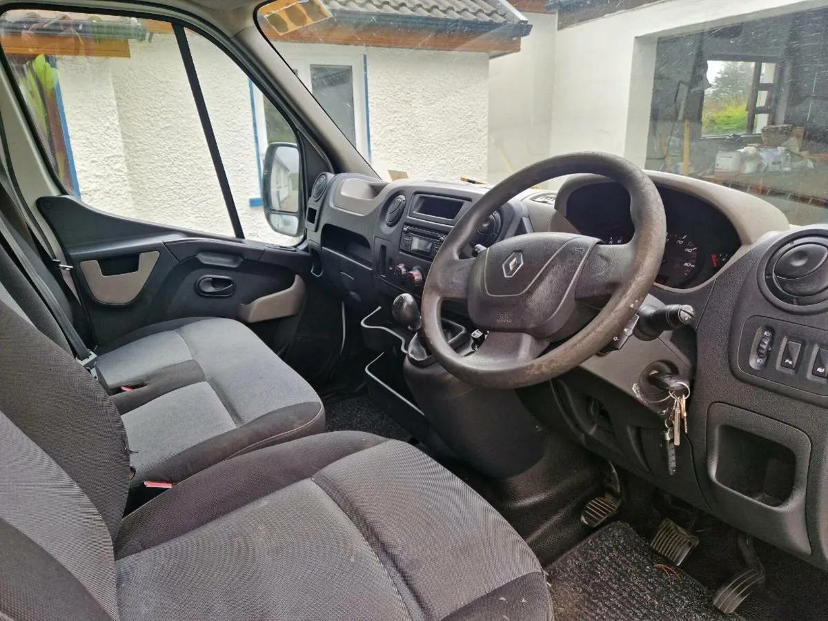 2015 Renault Master - Image 4