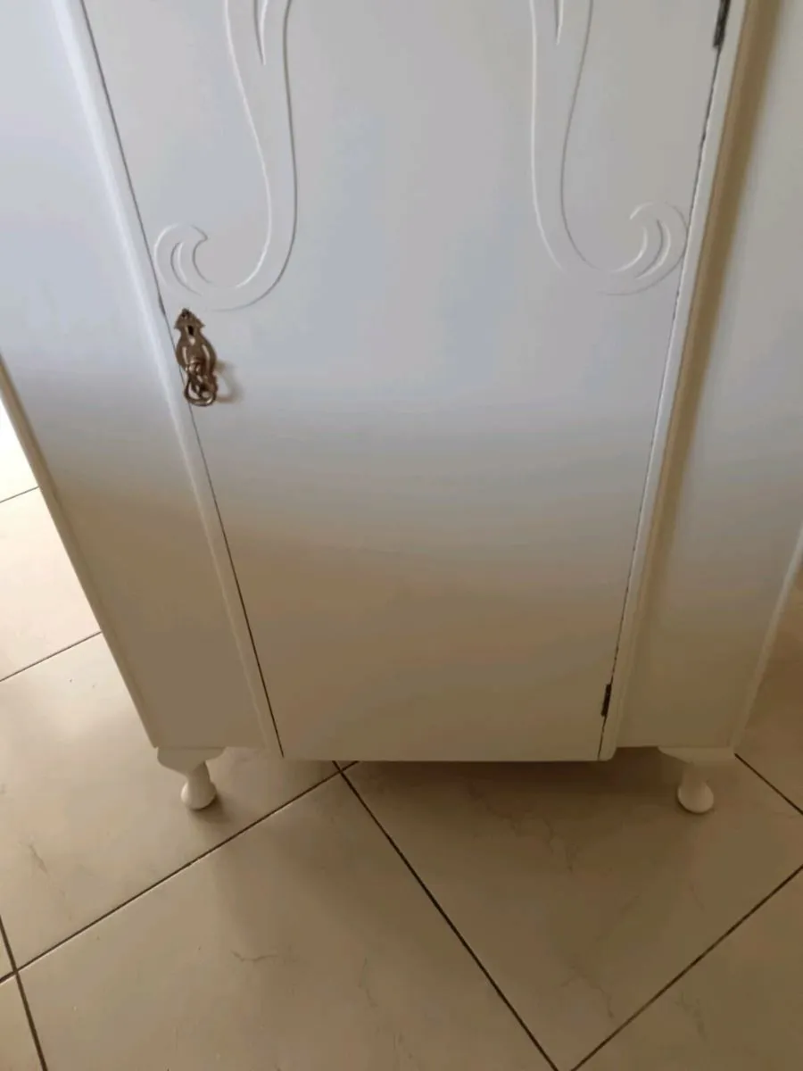 Vintage miniature wardrobe - Image 4