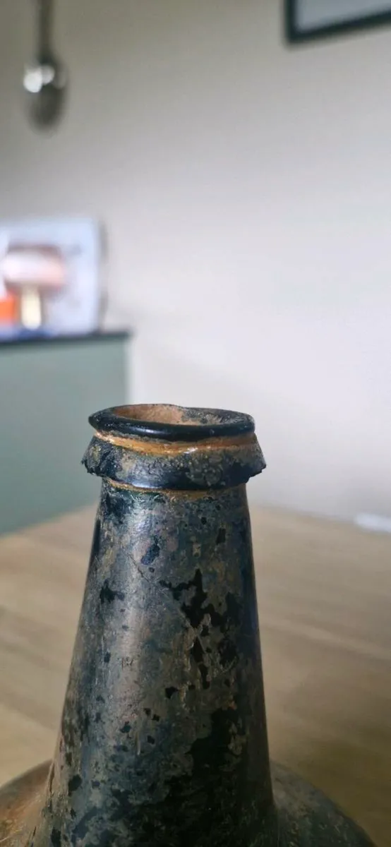 Mallet bottle - Image 1