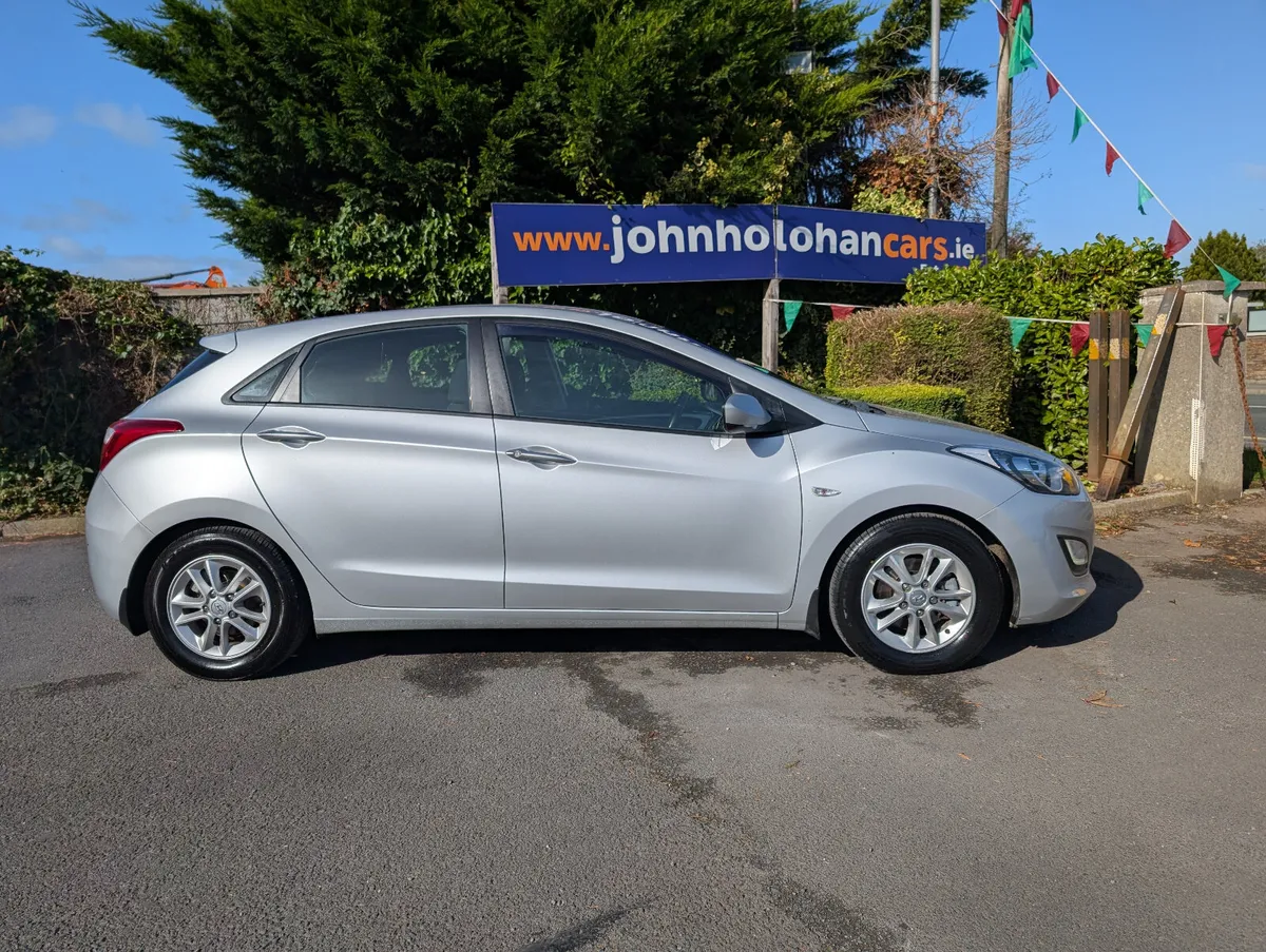Hyundai i30 2014 - Image 2