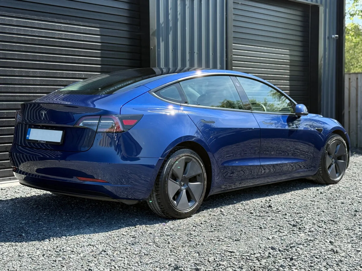 212 Tesla Model 3 Standard Range Plus - Image 3