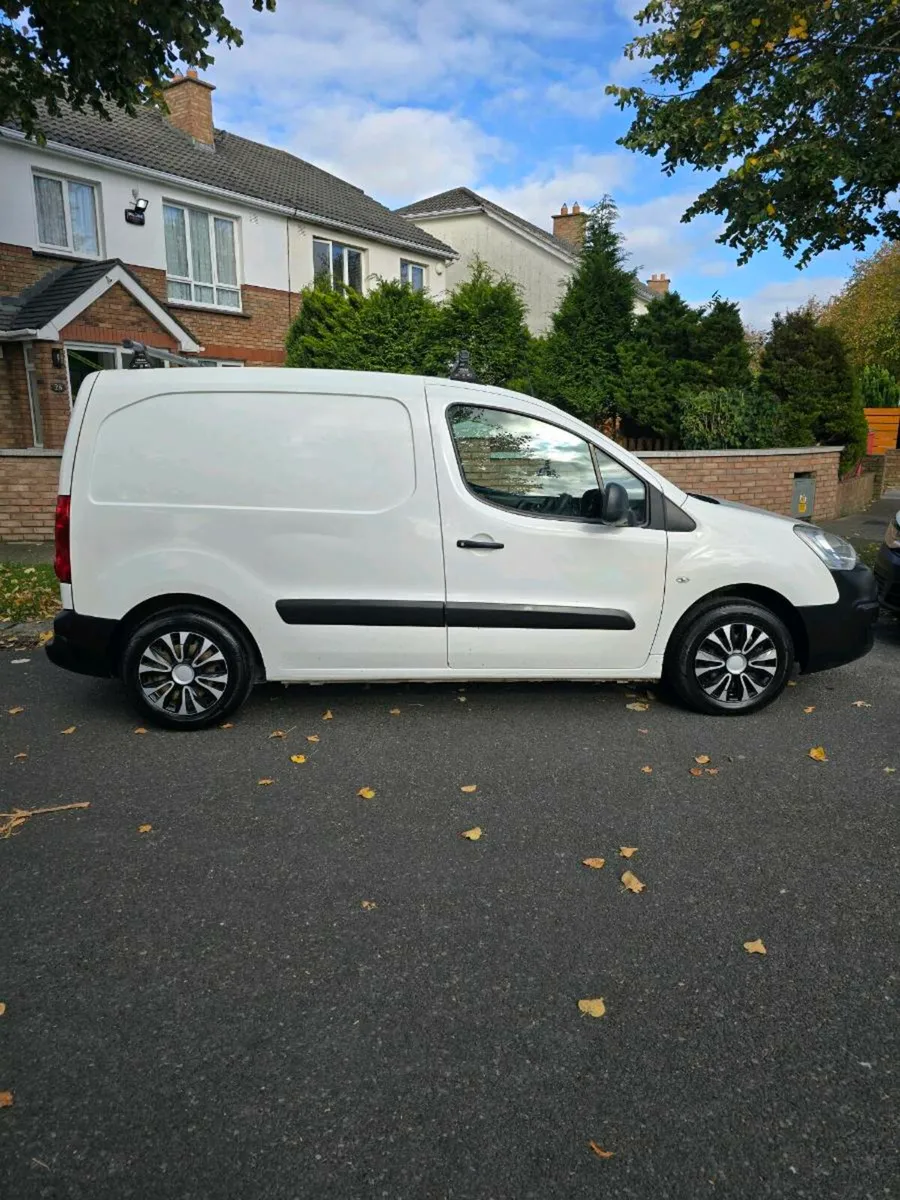 Citreon Berlingo Taxed + CVRT - Image 2