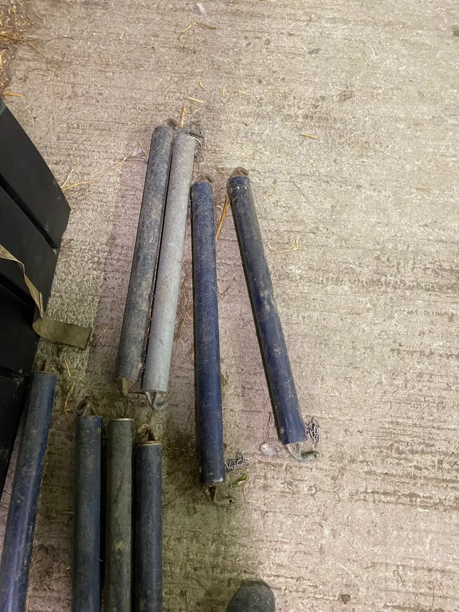 Front and back bars for Ifor Williams Horsebox - Image 1