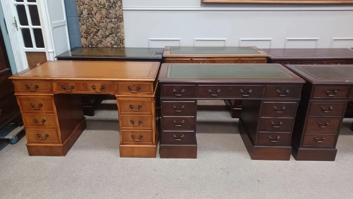 Excellent Antique Style Pedestal Desks - Image 4