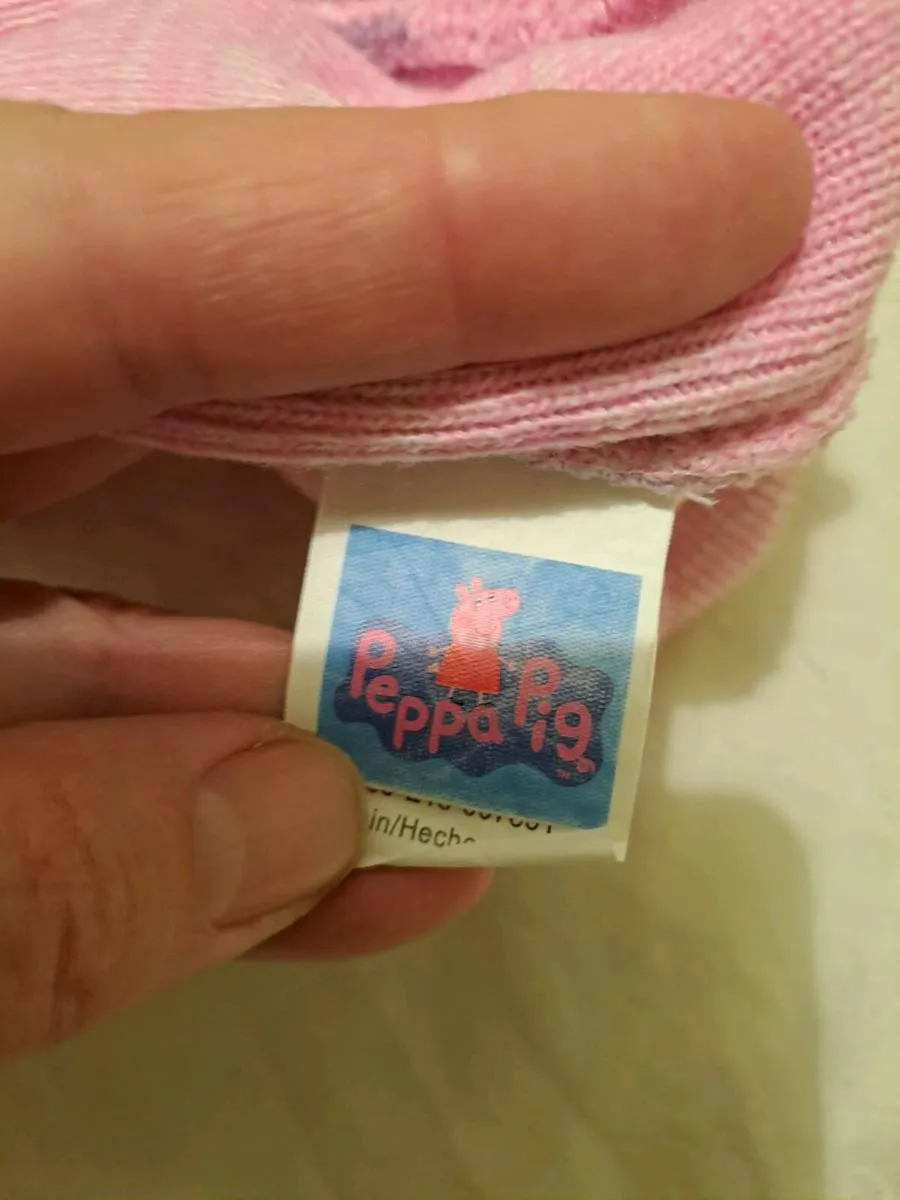 Peppa Pig hat 2 to 5 years old - Image 3