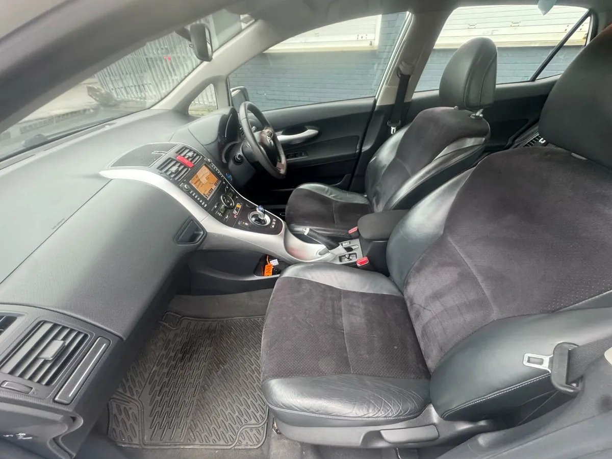Need small car - Image 2