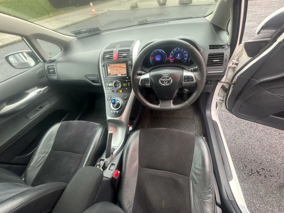 Need small car - Image 3