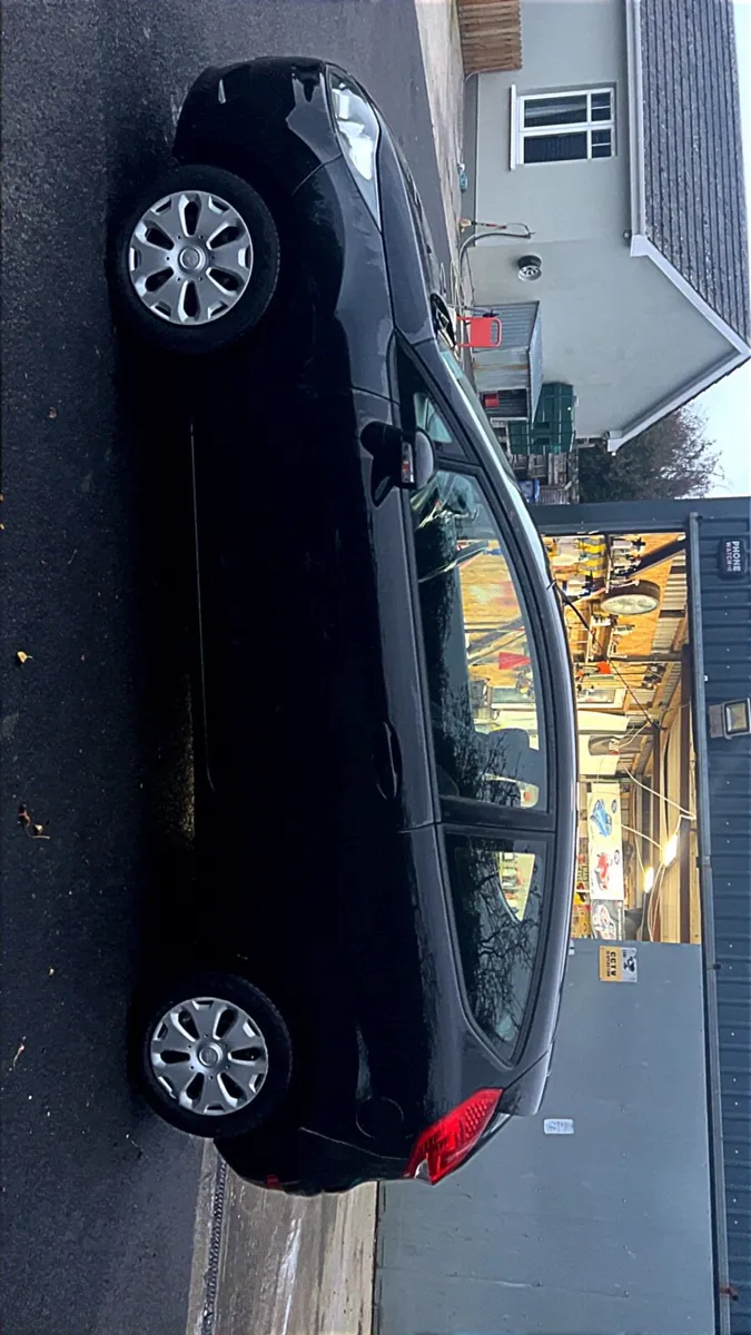 Ford fiesta - Image 4