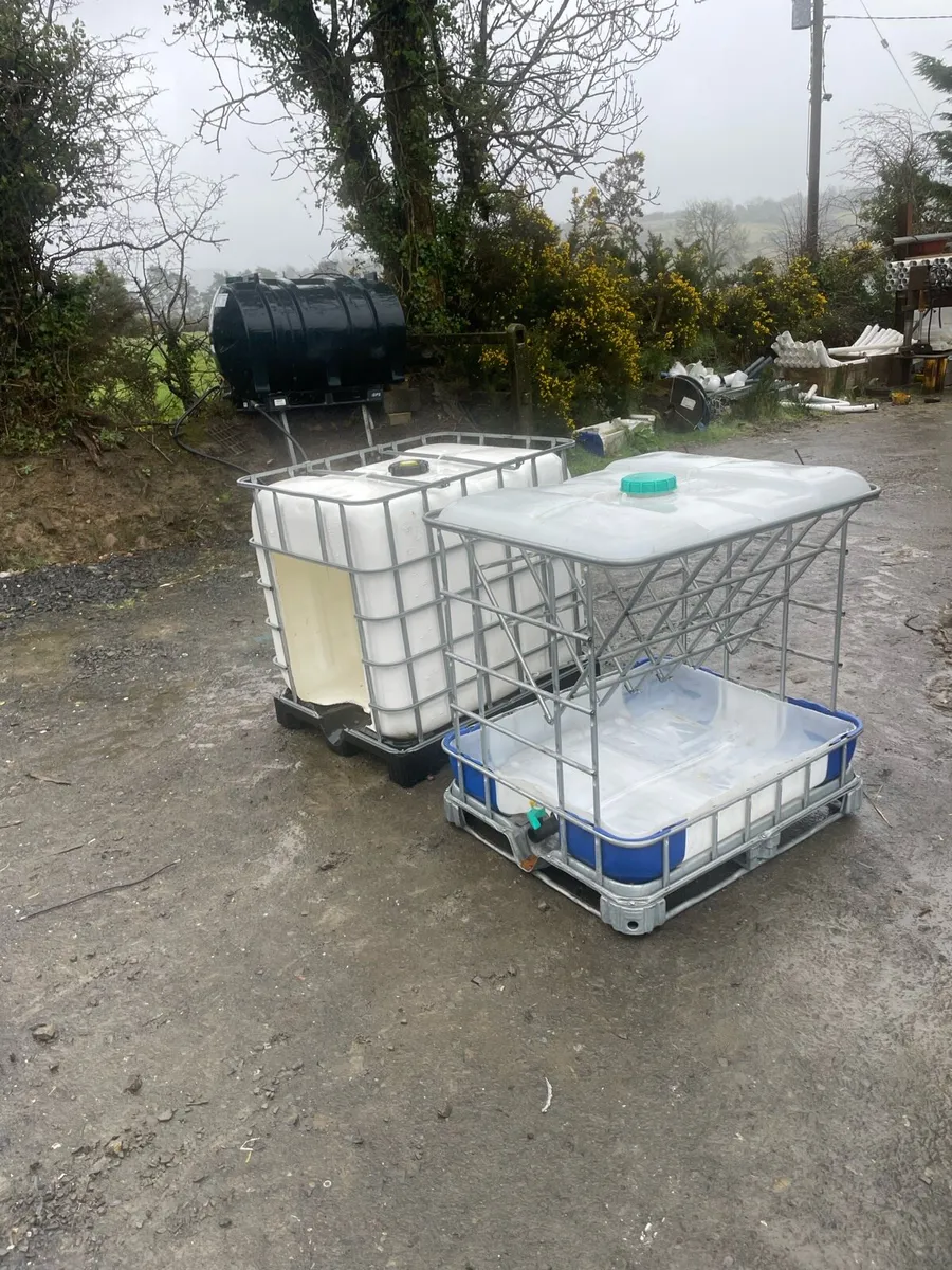 IBC Hay Feeder & Animal Hutch/Pen - Image 1