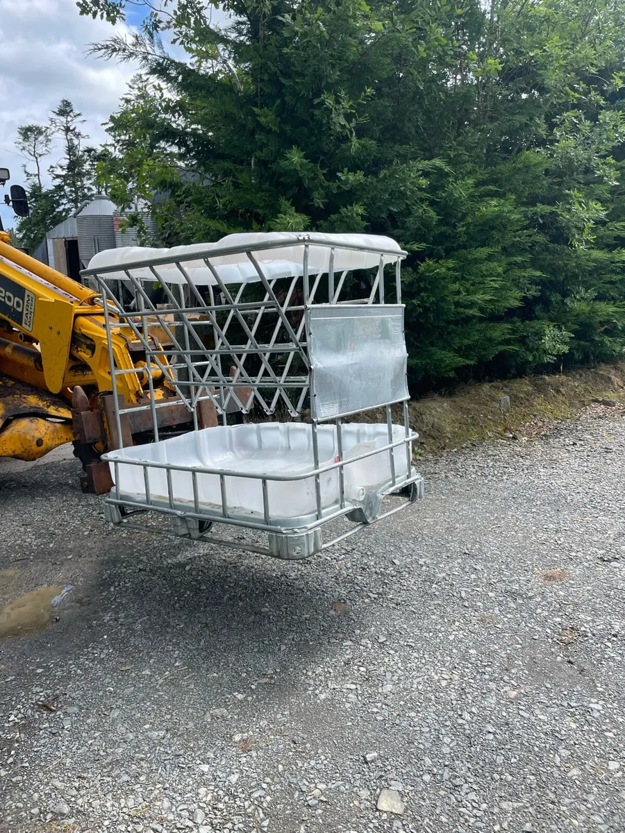 IBC Hay Feeder & Animal Hutch/Pen - Image 3