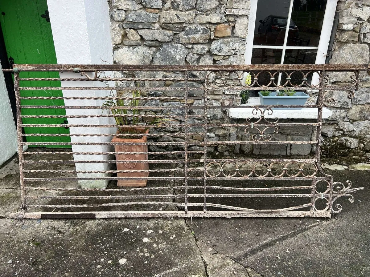 Gates - Image 2