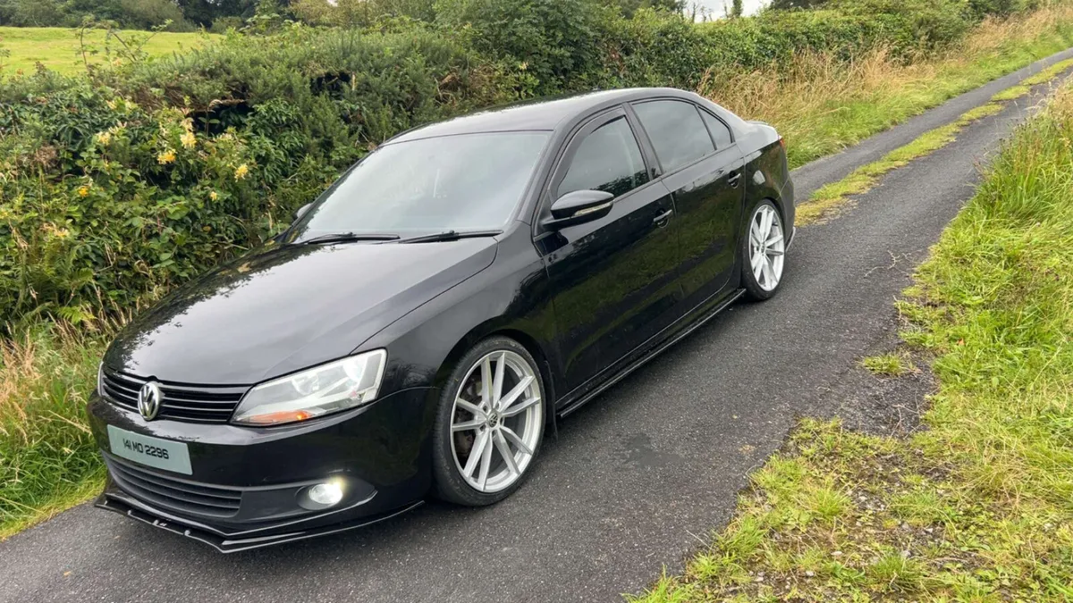 **Special** 18" 19" Volkswagen Pretoria Style - Image 1
