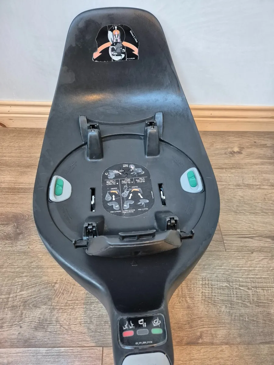 Cybex base Z 360 Rotating ISO Fix car seat base - Image 1