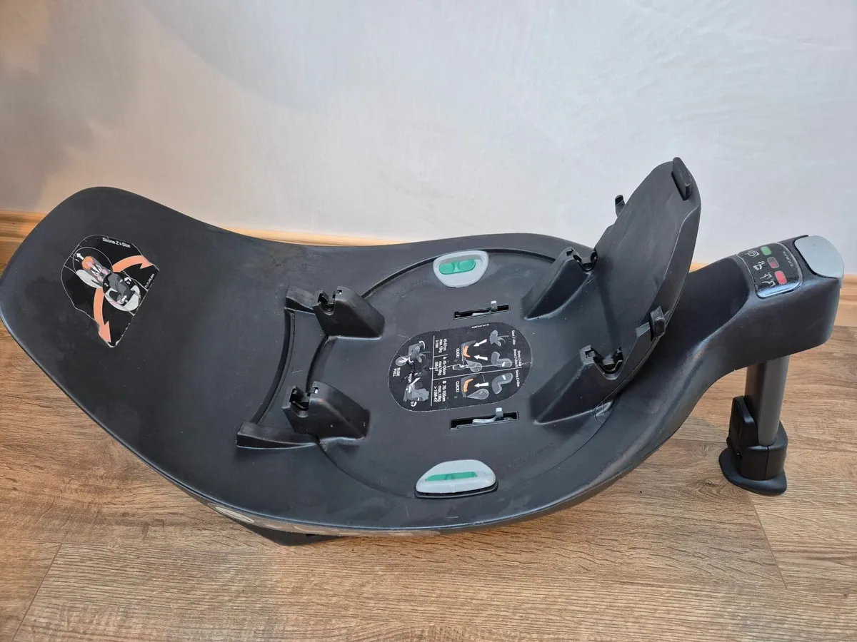 Cybex base Z 360 Rotating ISO Fix car seat base - Image 2