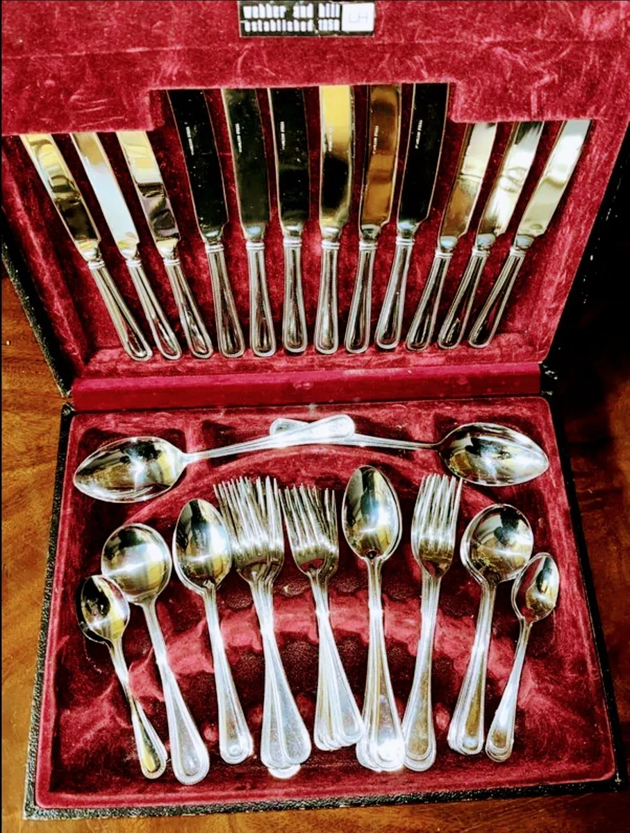 Vintage Webber and Hill Cutlery Set - Image 1