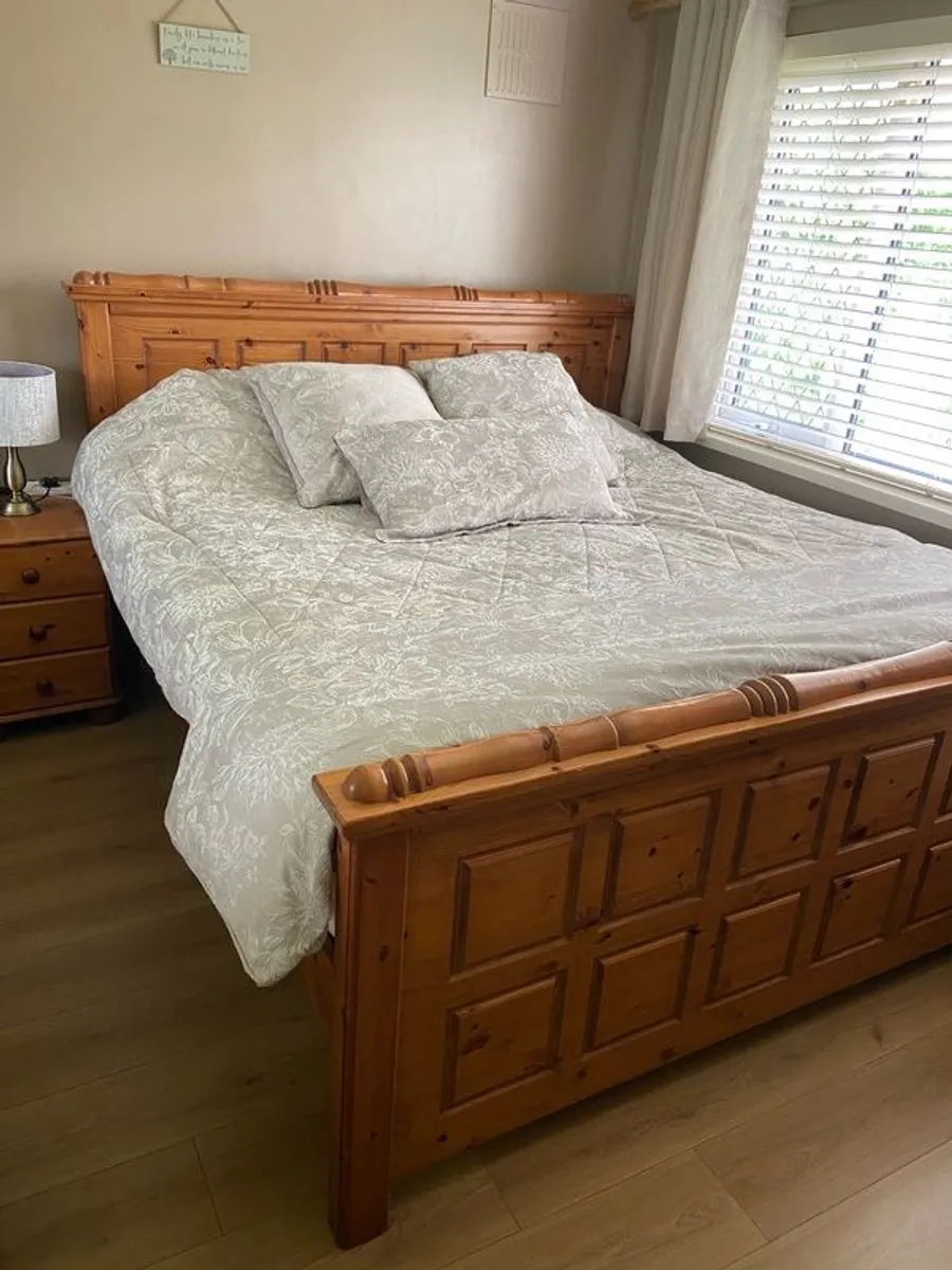 matching bedroom furniture - Image 1
