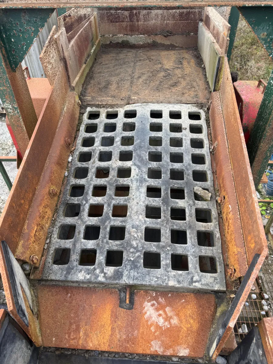 FEEDER SCALPING SCREEN HOPPER - Image 4