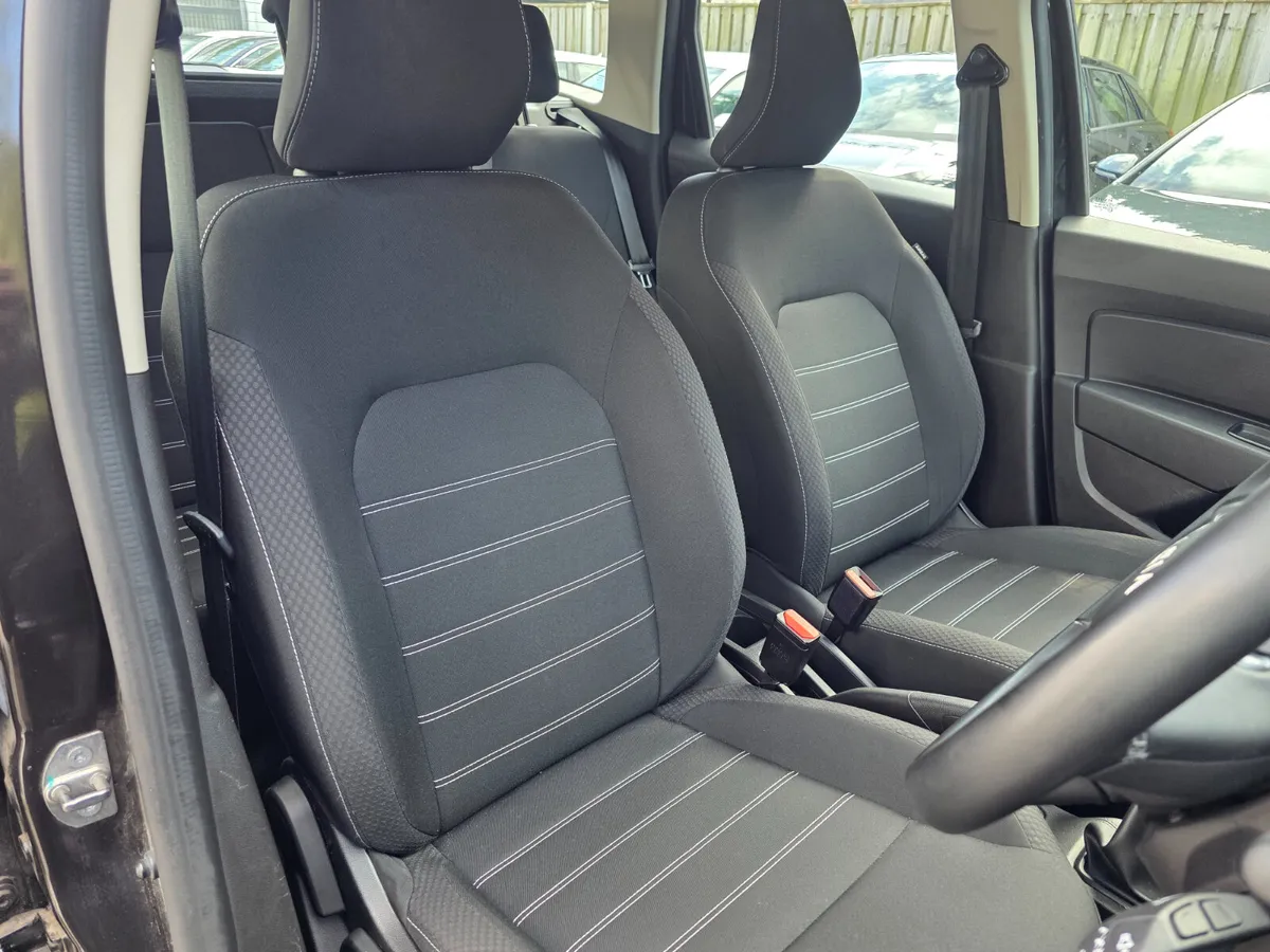 2023 Dacia Duster 1.5 DCI EXPRESSION - Image 4