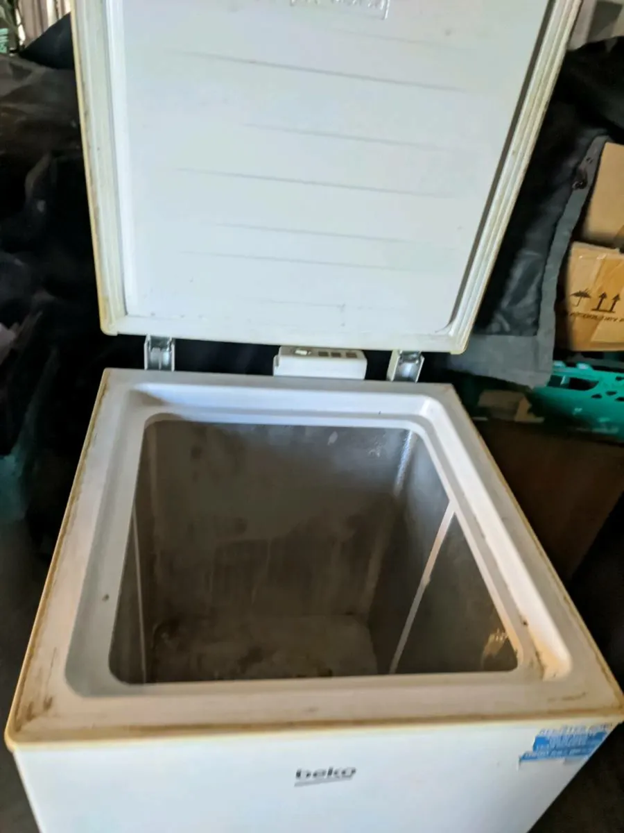 Beko Small chest freezer - Image 2