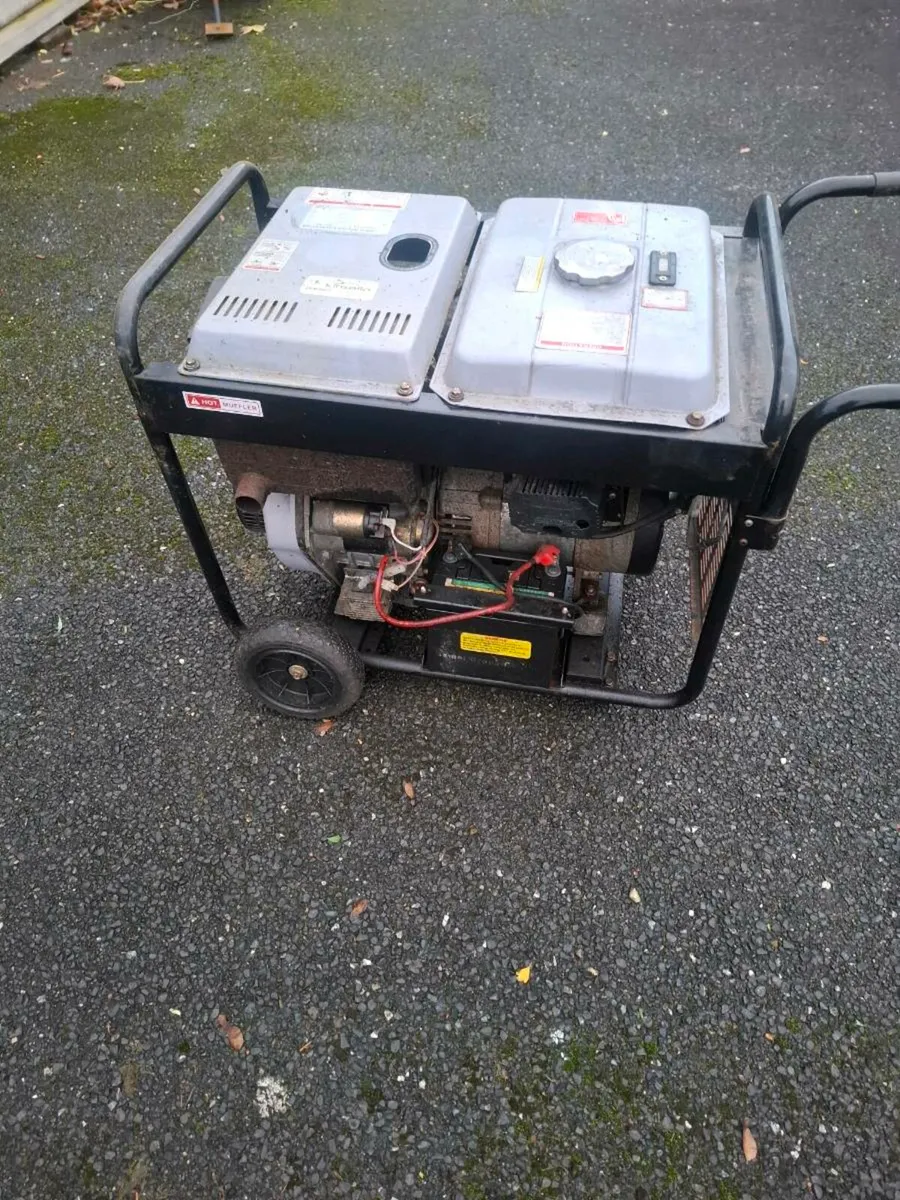 10 HP deisel welder/generator - Image 2