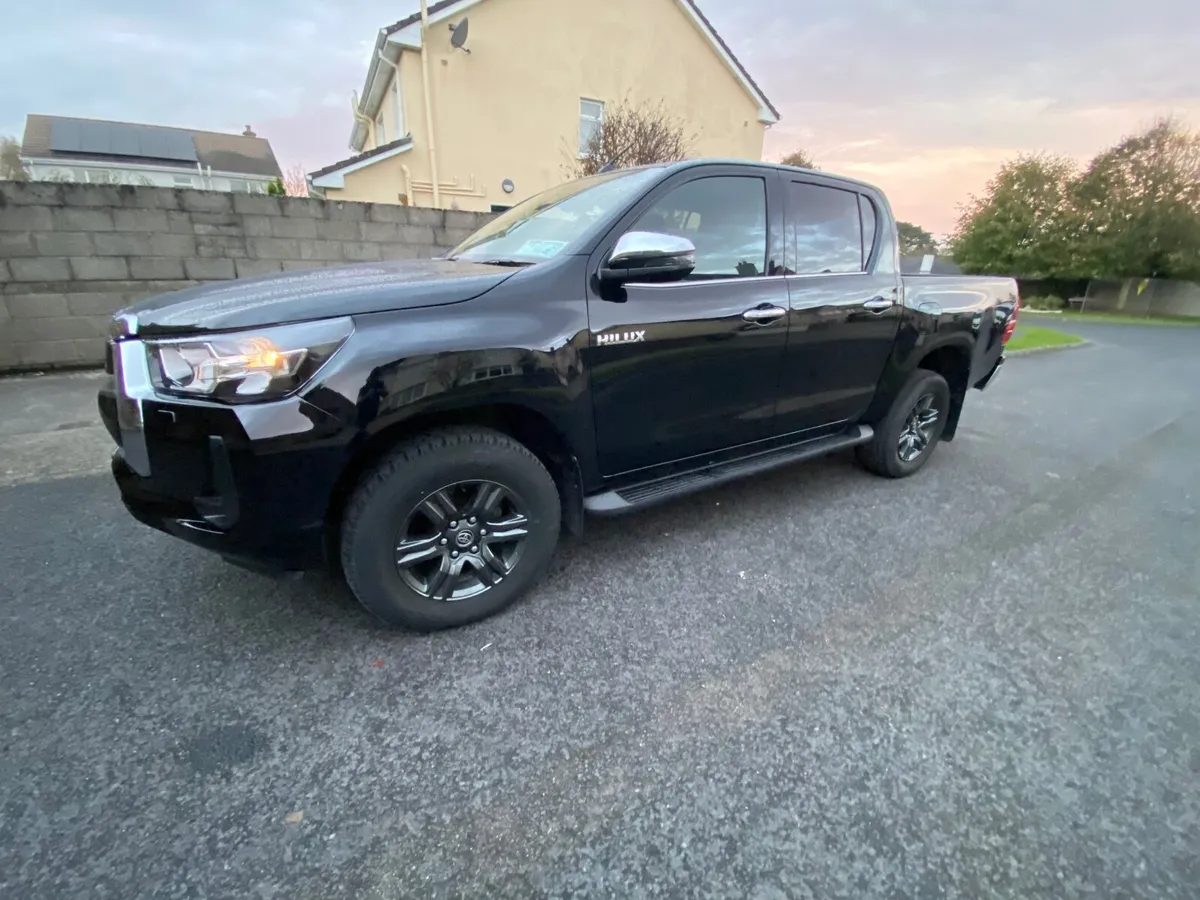 Toyota Hilux 2021 - Image 1