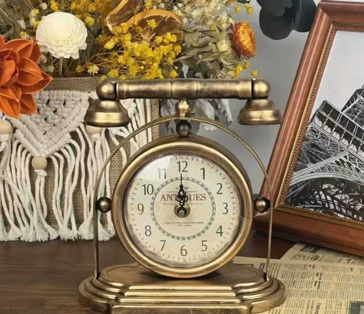 Telephone shaped clock free postage - Image 1