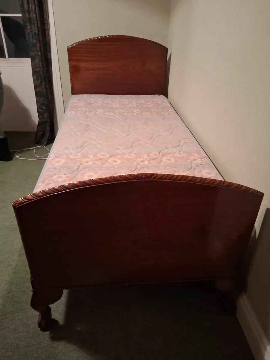 Beds - Image 1