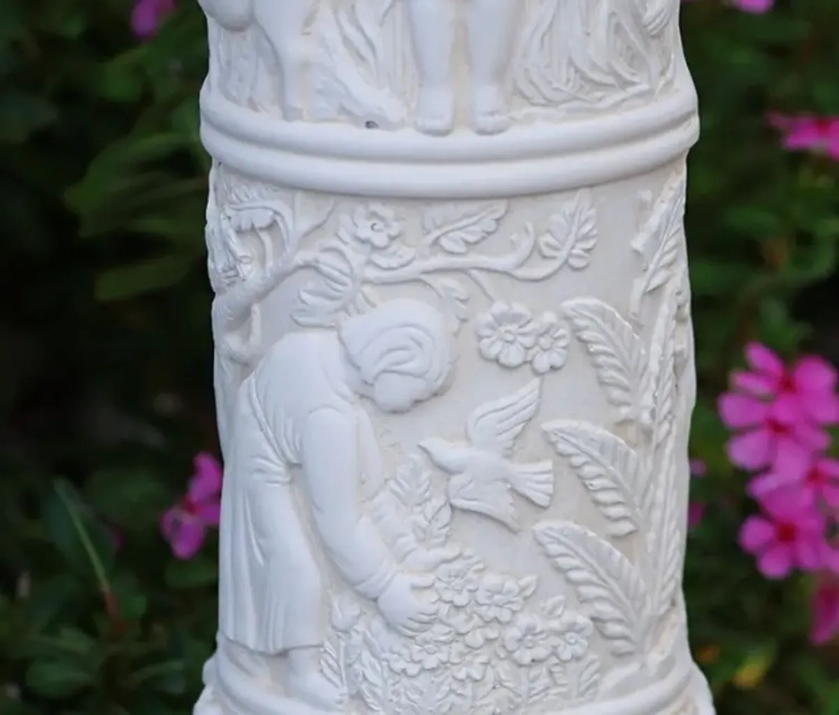 Roman style pillar plant stand free postage - Image 2