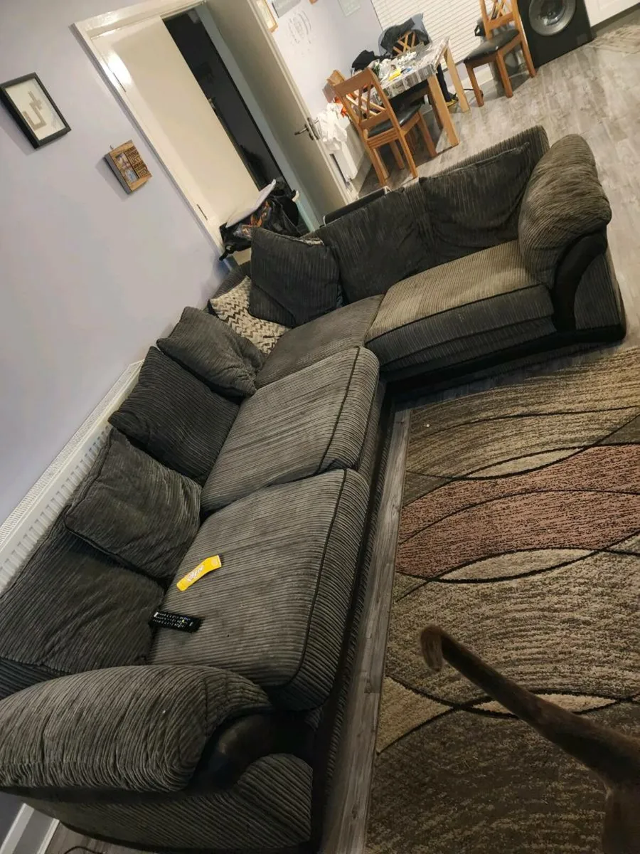 Couch - Image 1