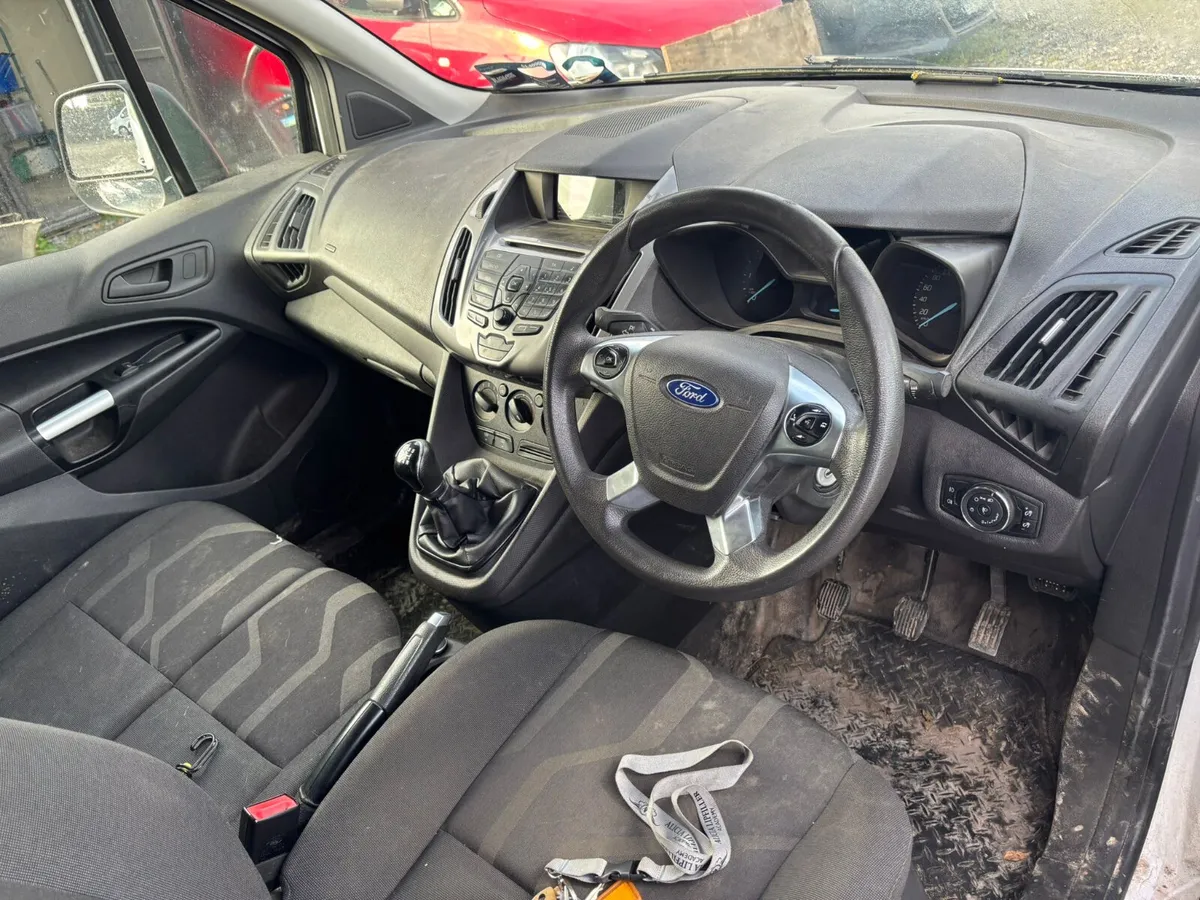 181 Ford Transit Connect Trend drive away - Image 4
